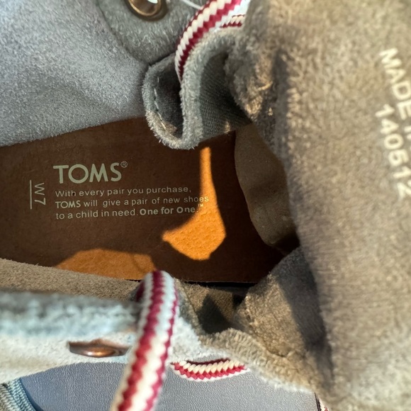 Women's Toms Lace Up Boots Size W 7 NIB Fall Grunge Tomboy Slouchy - Picture 4 of 8